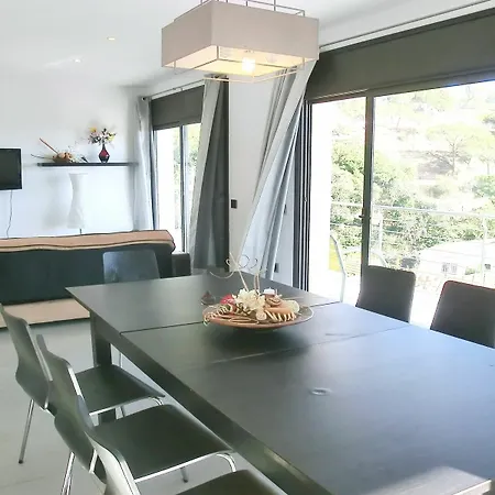 Villa 104664 In *